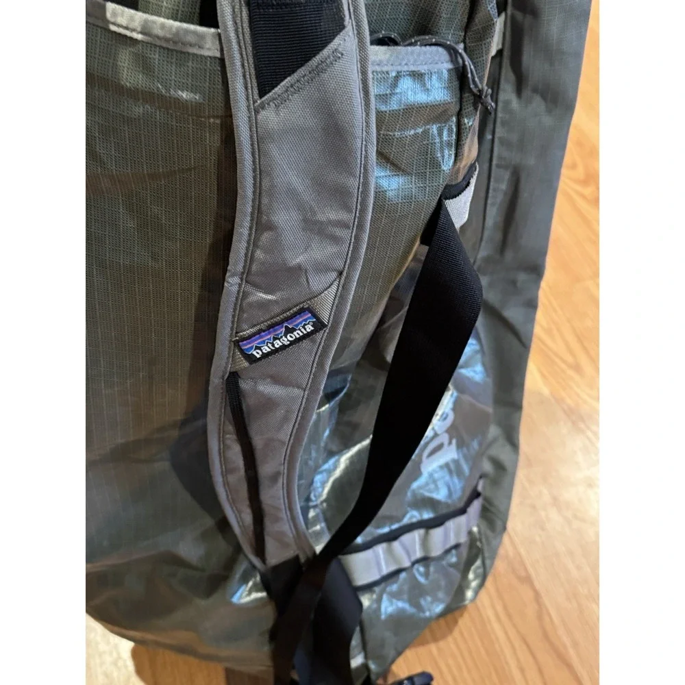 Patagonia Black Hole Duffel 90L Gray Luggage Extra Large Backpack Bag Travel